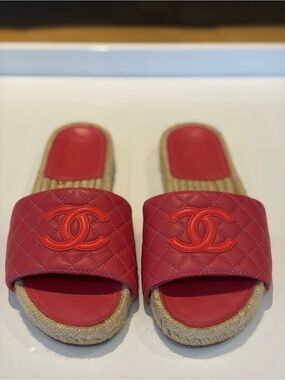 CHANEL Quilted Leather Espadrille Slide